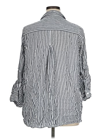 Velvet Heart 3/4 Sleeve Button-Down Shirt (view 2)