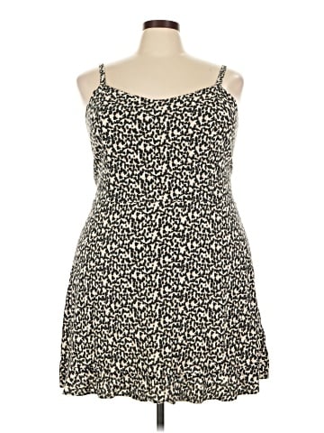 Old Navy Casual Dress (view 1)