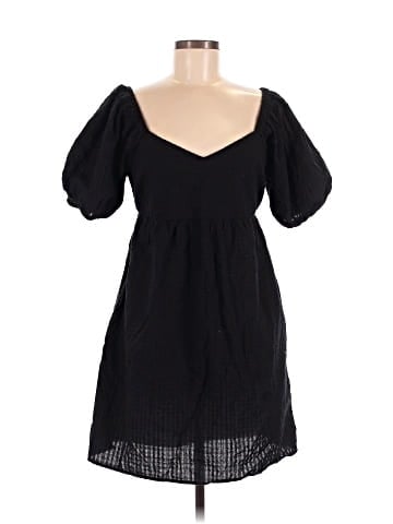 Old Navy Casual Dress (view 1)