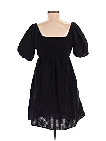 Old Navy Casual Dress (view 2)