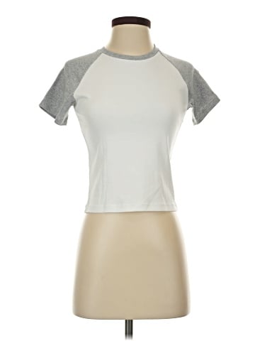 Uniqlo Short Sleeve T-Shirt (view 1)