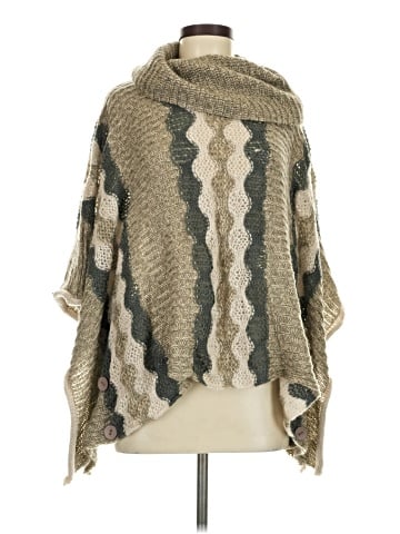Sisters Poncho (view 1)