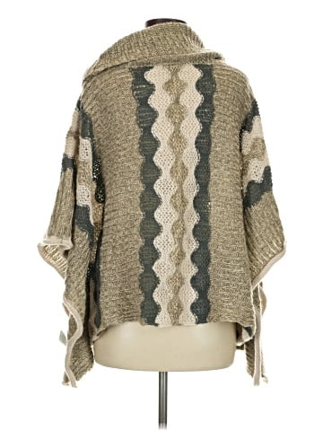 Sisters Poncho (view 2)