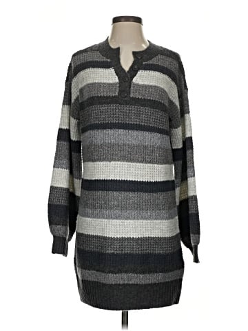 American Eagle Outfitters Pullover Sweater (view 1)
