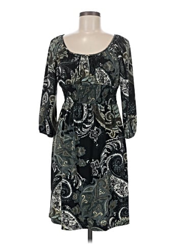 Mercer & Madison Casual Dress (view 1)