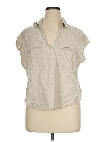 Old Navy Sleeveless Button-Down Shirt (view 1)