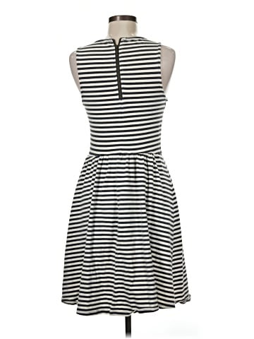 Old Navy Casual Dress (view 2)