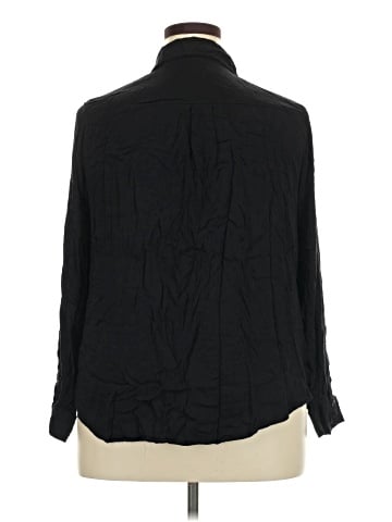Torrid Long Sleeve Button-Down Shirt (view 2)