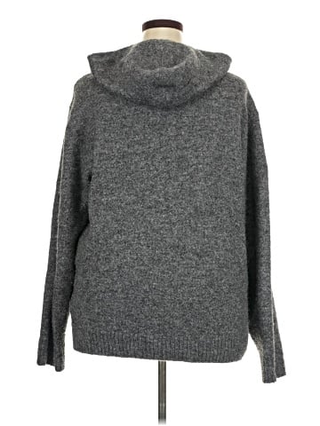 Old Navy Pullover Sweater (view 2)