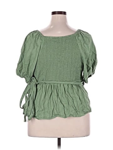 Old Navy Short Sleeve Blouse (view 2)