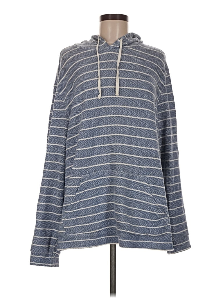 Click to view more detailed imagery on our partner's website Pre-owned Onia Pullover Sweater In Blue