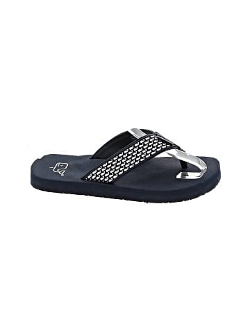 Vineyard Vines Flip Flops (view 1)