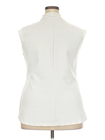 Le Chateau Sleeveless T-Shirt (view 2)