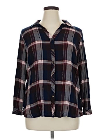 Maurices Long Sleeve Button-Down Shirt (view 1)