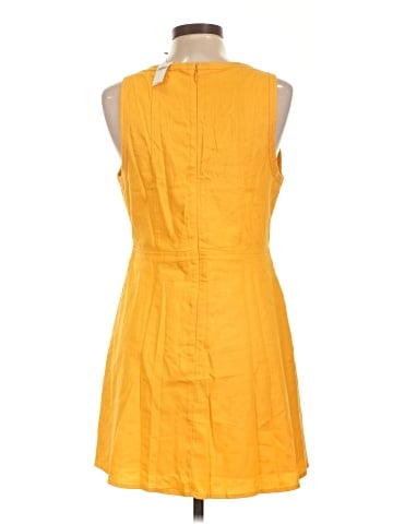 Banana Republic Factory Store Casual Dress (view 2)
