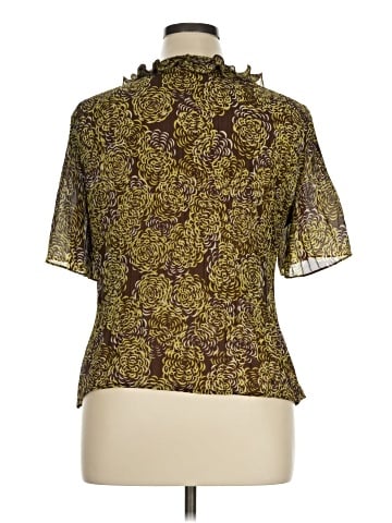 Sunny Leigh Short Sleeve Blouse (view 2)
