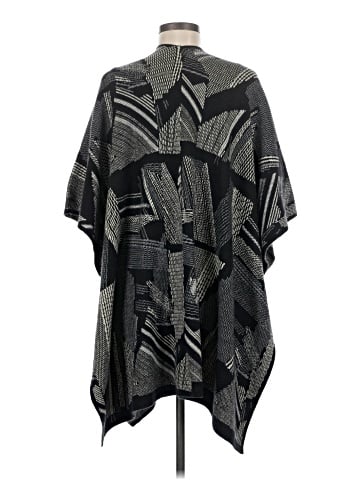 Sisters Poncho (view 2)