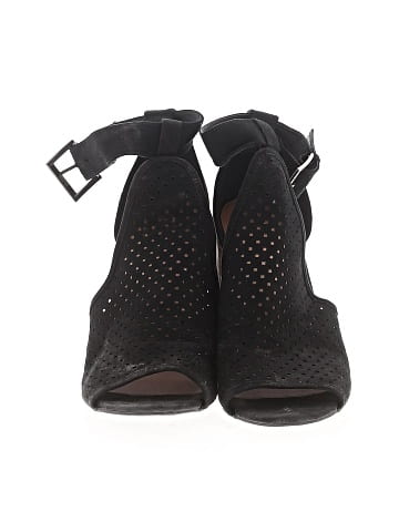 Universal Thread Sandals (view 2)