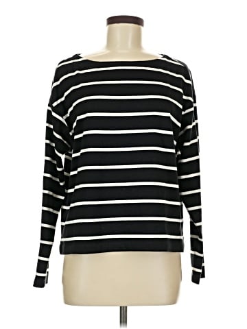 Old Navy Long Sleeve T-Shirt (view 1)