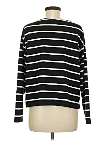 Old Navy Long Sleeve T-Shirt (view 2)