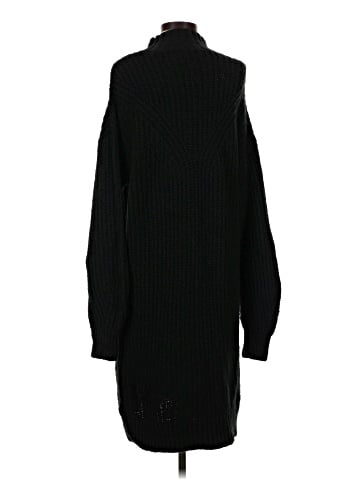 Old Navy Casual Dress (view 2)