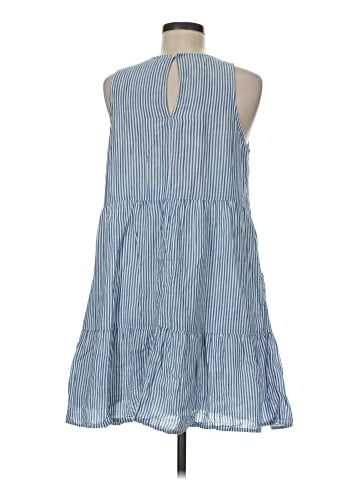 Old Navy Casual Dress (view 2)