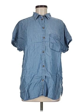American Eagle Outfitters Short Sleeve Button-Down Shirt (view 1)