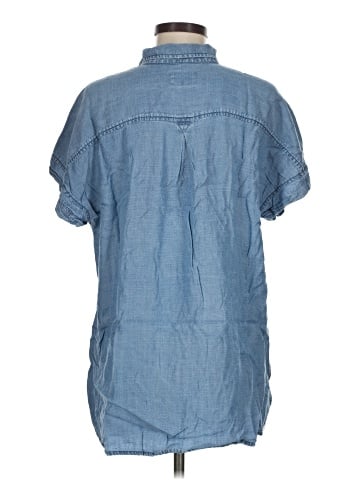 American Eagle Outfitters Short Sleeve Button-Down Shirt (view 2)