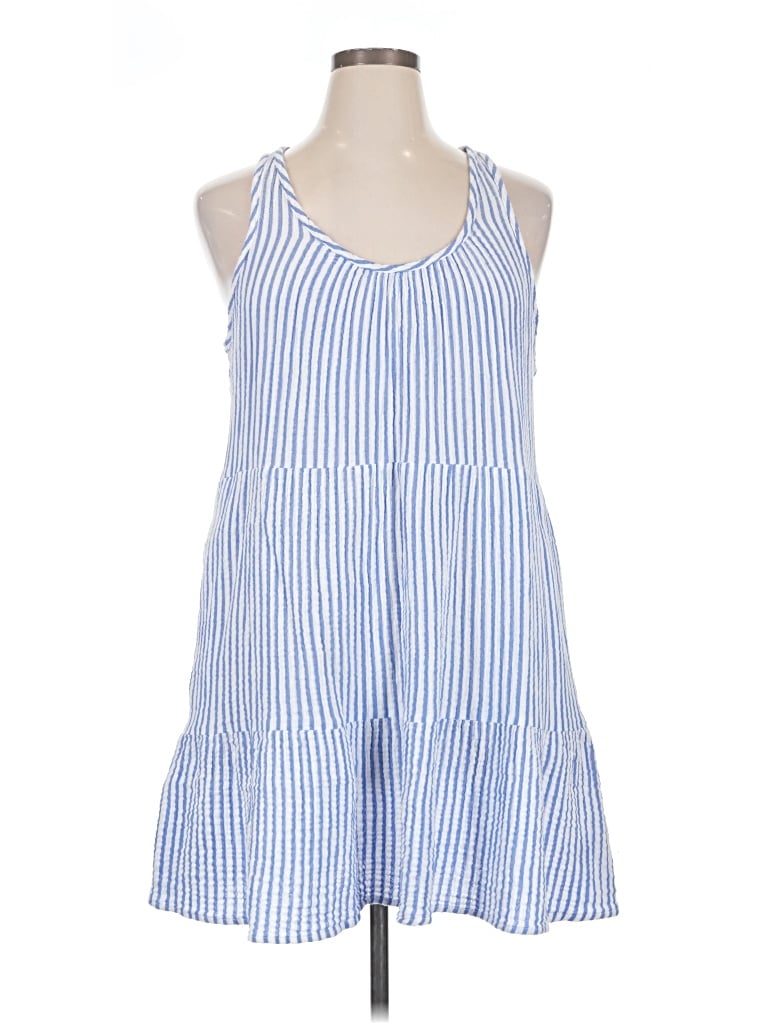 Pre-owned Universal Thread Tank Top Blue Halter Neckline Tops