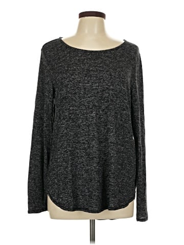 Old Navy Long Sleeve T-Shirt (view 1)