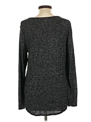 Old Navy Long Sleeve T-Shirt (view 2)