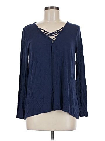 Old Navy Long Sleeve T-Shirt (view 1)