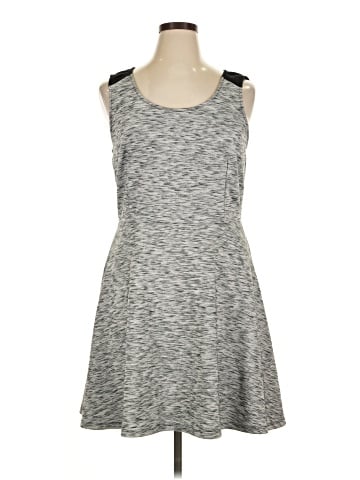 Old Navy Casual Dress (view 1)