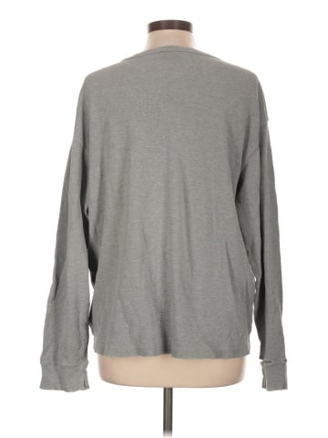 Old Navy Long Sleeve T-Shirt (view 2)