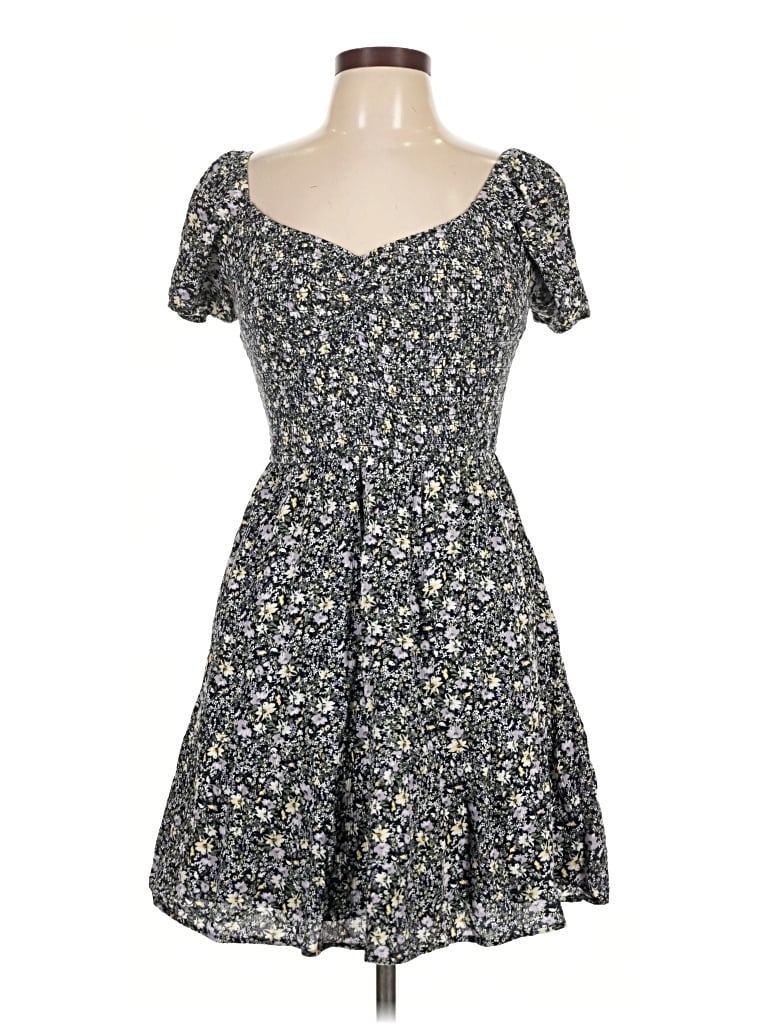 Pre-owned Hollister Casual Dress In Gray