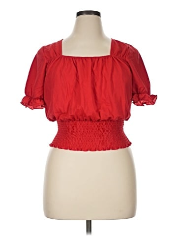 Free Kisses Short Sleeve Top (view 1)
