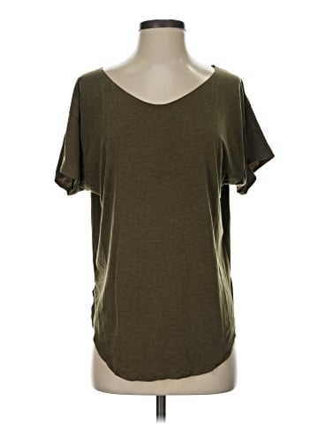 Uniqlo Short Sleeve T-Shirt (view 1)