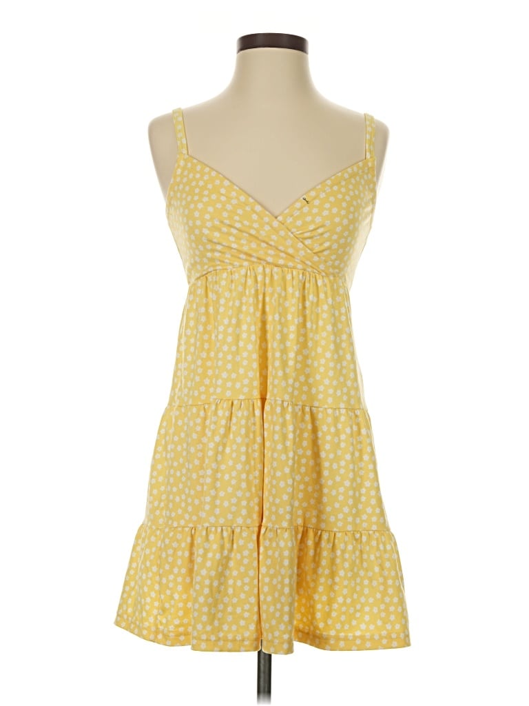 Pre-owned Hollister Casual Dress In Yellow
