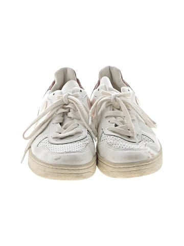 VEJA Sneakers (view 2)
