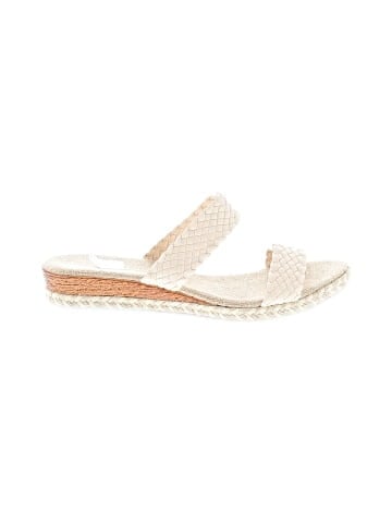 Unbranded Wedges (view 1)