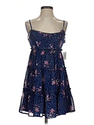 B. Darlin Casual Dress (view 1)