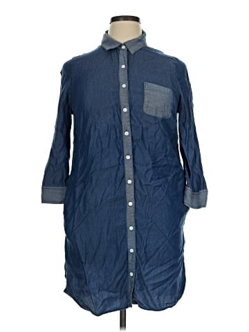 Crown & Ivy Casual Dress (view 1)