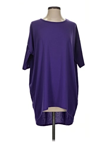 Lularoe 3/4 Sleeve T-Shirt (view 1)