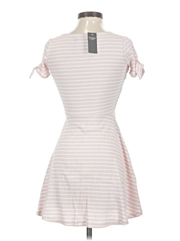 Abercrombie & Fitch Casual Dress (view 2)