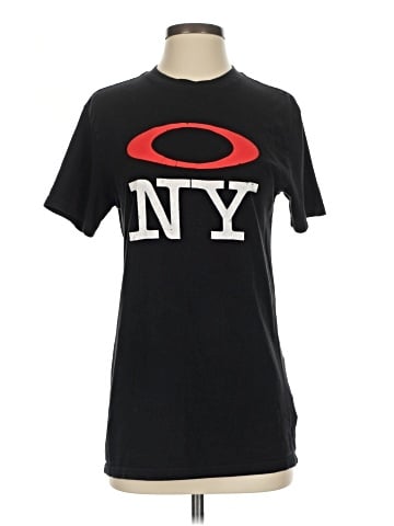 Oakley Short Sleeve T-Shirt (view 1)