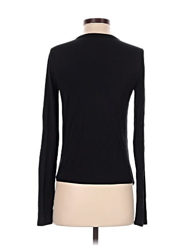 Lululemon Athletica Long Sleeve T-Shirt (view 2)