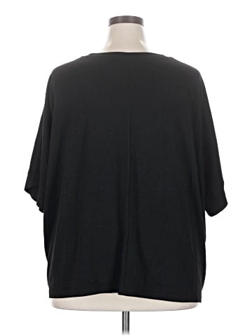 Dokotoo 3/4 Sleeve T-Shirt (view 2)
