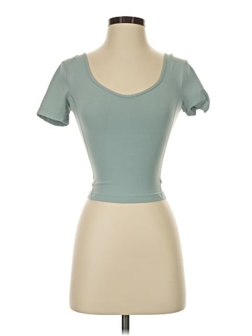 Lululemon Athletica Short Sleeve T-Shirt (view 1)