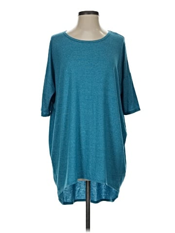 Lularoe 3/4 Sleeve T-Shirt (view 1)