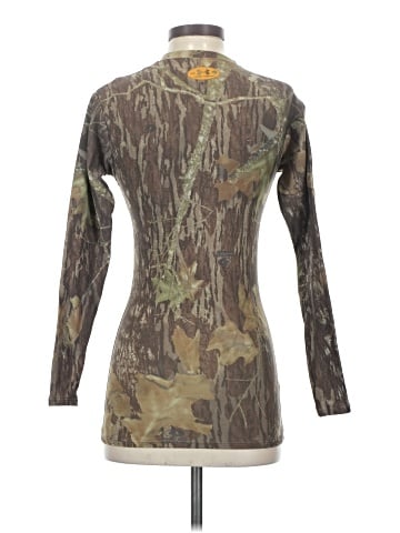 Under Armour Long Sleeve T-Shirt (view 2)